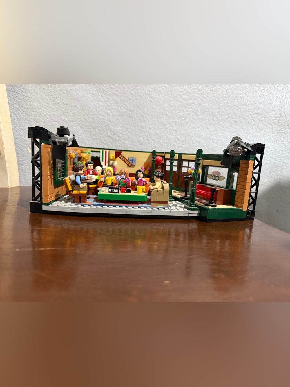 RETIRED Lego Ideas Central Perk Friends #21319